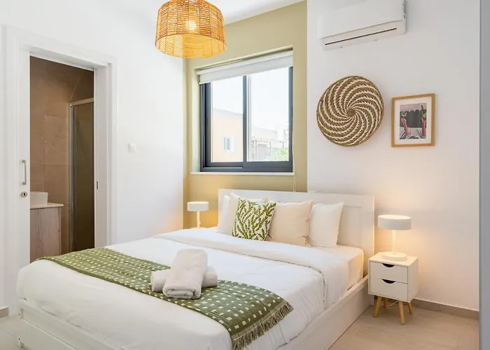 Apartment Solenne - Stylish 2-br & Balcony In *