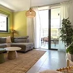 Daire Solenne - Stylish 2-br & Balcony In *
