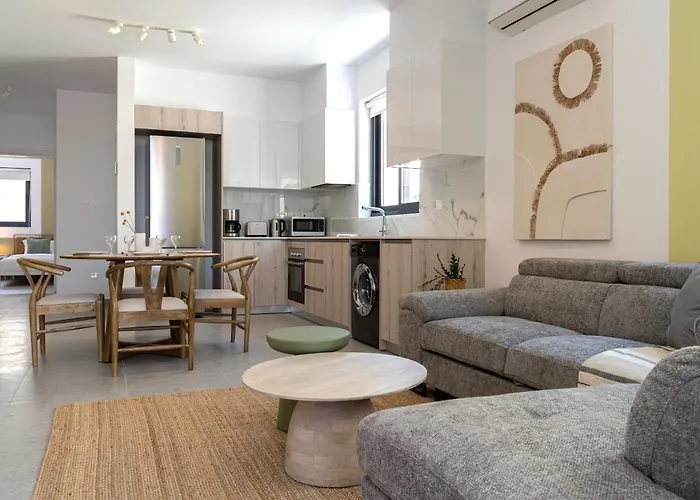 Solenne - Stylish 2-br & Balcony In * Larnaca